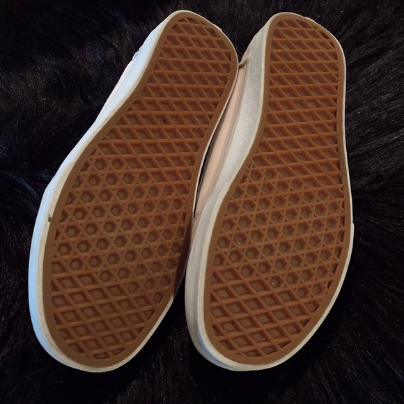 Baby Pink Old Skool Vans (7.5) - Picture 3 of 10